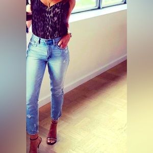 Abercrombie & Fitch High Rise Mom Jean Zipper Side size 24 00 Light Wash